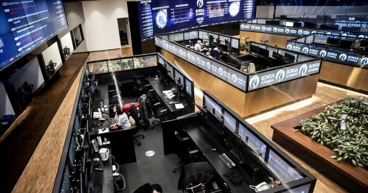 BIST 100 yüzde 2,96 yükselerek günü 14.110,14'ten kapattı