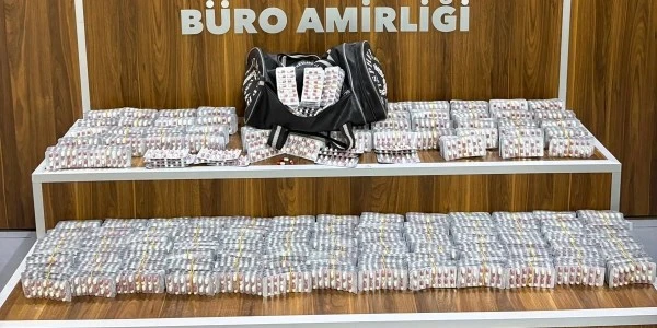 İzmir'de 9 bin 184 sentetik ecza bulundu: 1 gözaltı