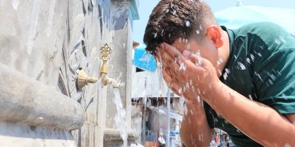 Ülke genelinde yüksek sıcaklıklar sürüyor, bazı illerde yağmur