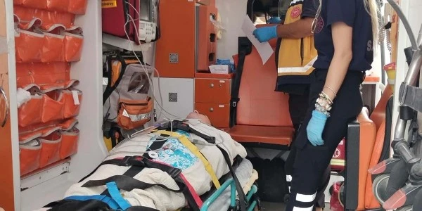 Bodrum'da teknede düşen Amerikalı turist hastaneye kaldırıldı