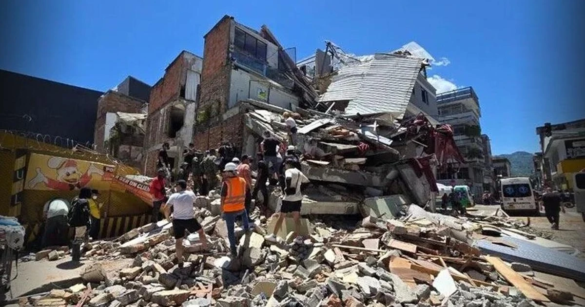 Kolombiya'da 7,4 büyüklüğündeki deprem: yaşamını yitiren 294 kişi