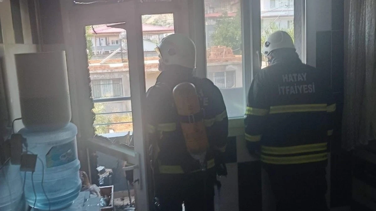 Hassa'da ev yangını itfaiyenin müdahalesiyle kontrol altına alındı