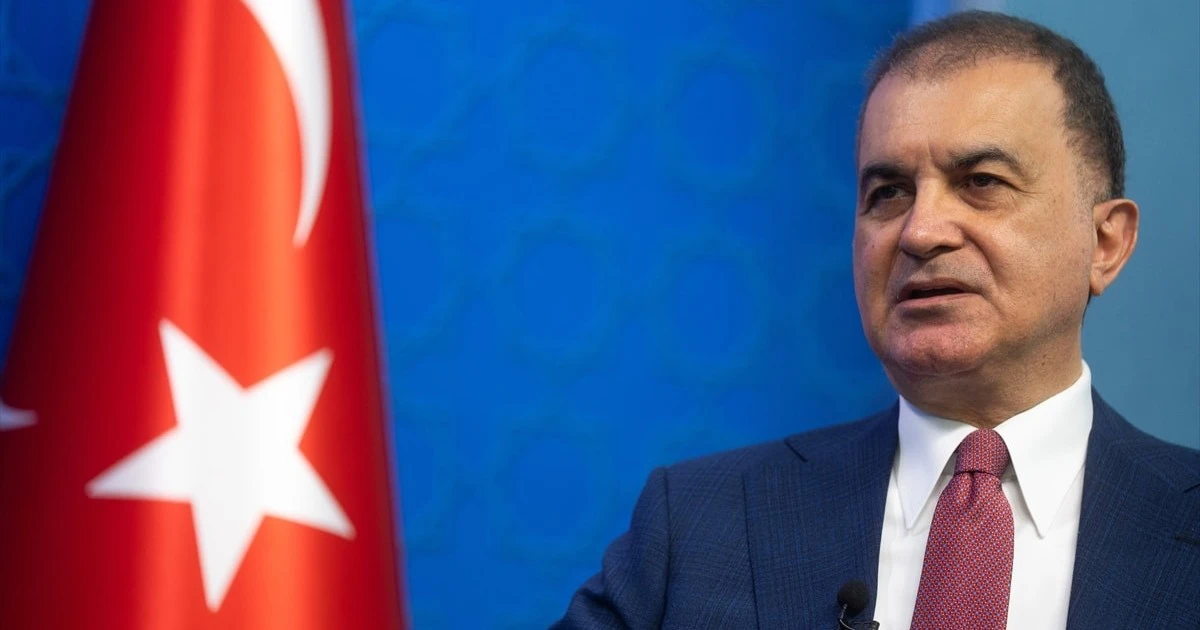 Ömer Çelik, Melih Meriç'e yönelik bıçaklı saldırıyı lanetledi