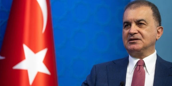 Ömer Çelik, Melih Meriç'e yönelik bıçaklı saldırıyı lanetledi
