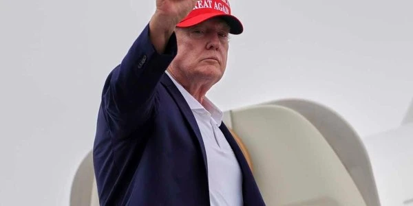 Trump, Kanada'ya %50'lik Gümrük Vergisini 3 Günlüğüne Askıya Aldı