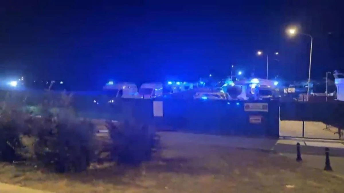 Zeytinburnu açıklarında gemide zehirlenme: 4 kişi hastaneye sevk edildi
