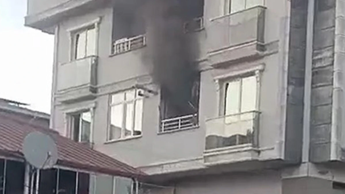 Kocaeli Darıca'da mutfakta çıkan yangında doğal gaz patlaması