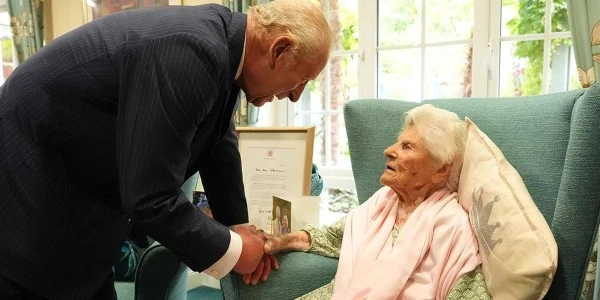 Ethel Caterham 117 yaşında: İki dünya savaşına tanıklık eden İngiltere sakini