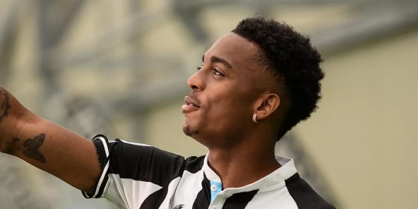 Beşiktaş orta sahada Willock ve Miretti seçeneklerini değerlendirdi