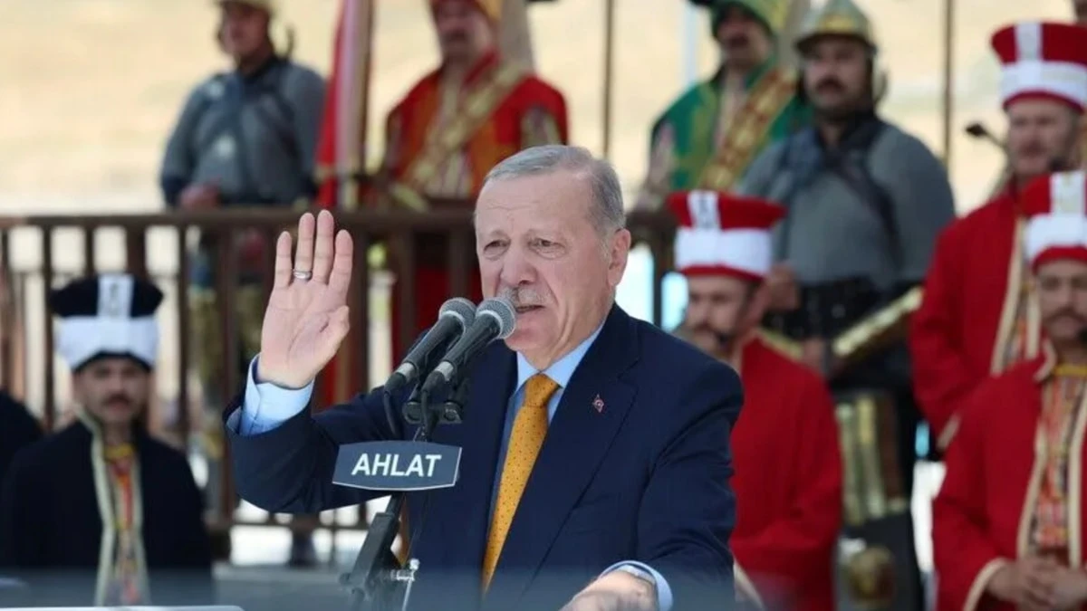 Erdoğan Ahlat'ta konuşuyor: Malazgirt Zaferi'nin 955. yılı vurgusu