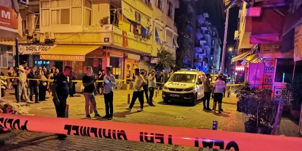 İzmir'de silahlı kavgada yaralanan kişi hastanede öldü