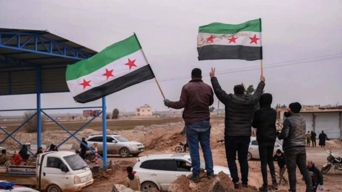 SDG/YPG'nin feshi: Şara'nın ülkeyi birleştirme çabası dikkat çekti