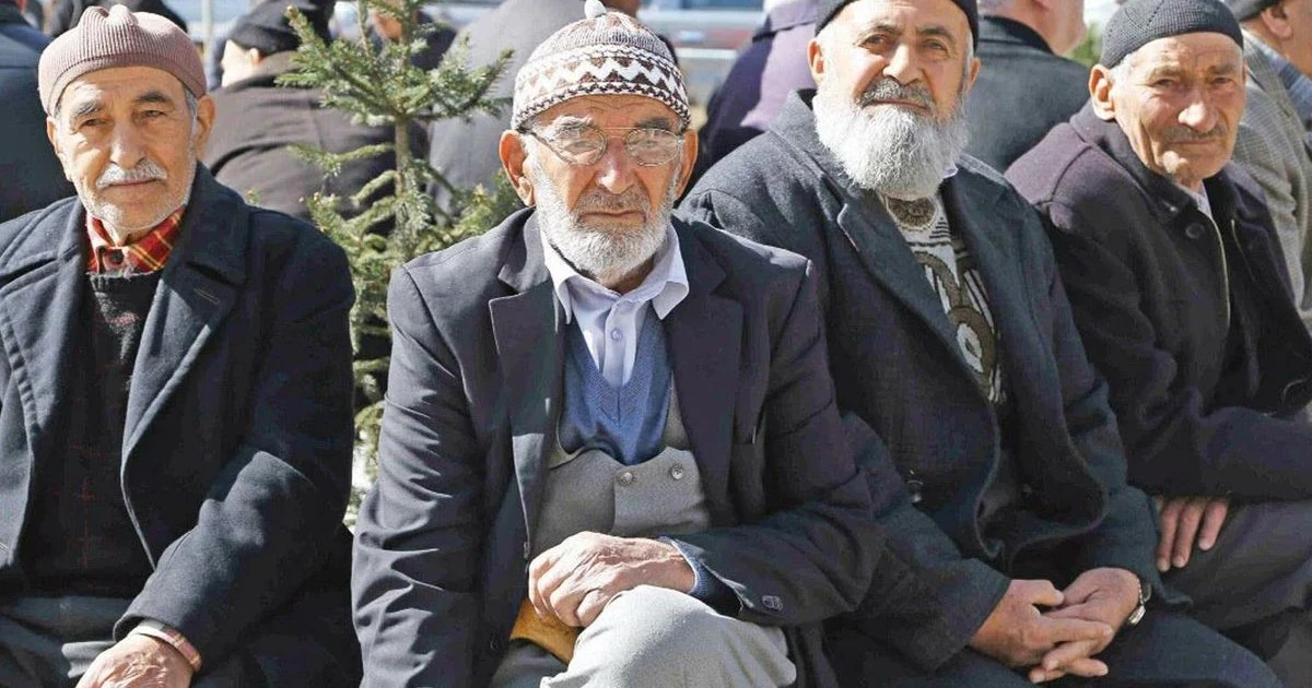 Emeklilere seçim öncesi bir defaya mahsus yüksek zam hazırlanıyor