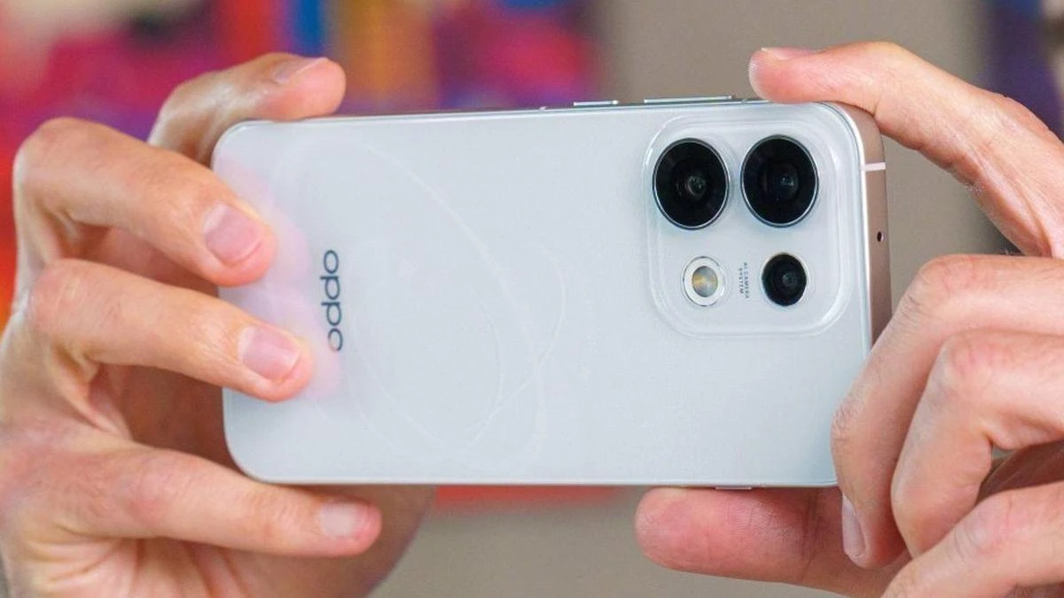 Oppo Reno17'de telekonvertör desteği ve fiyat artışı sinyali