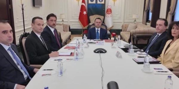 Adalet Bakanı Gürlek, Yunan mevkidaşı Floridis ile görüştü