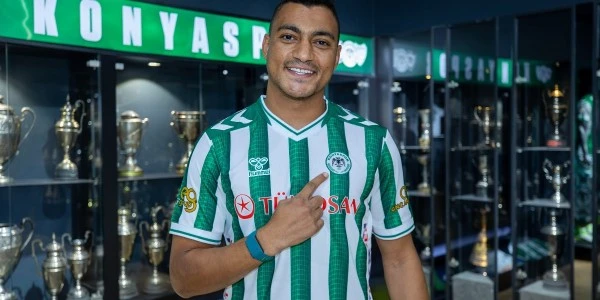 Mostafa Mohamed Süper Lig'e geri döndü: Konyaspor'a imza attı