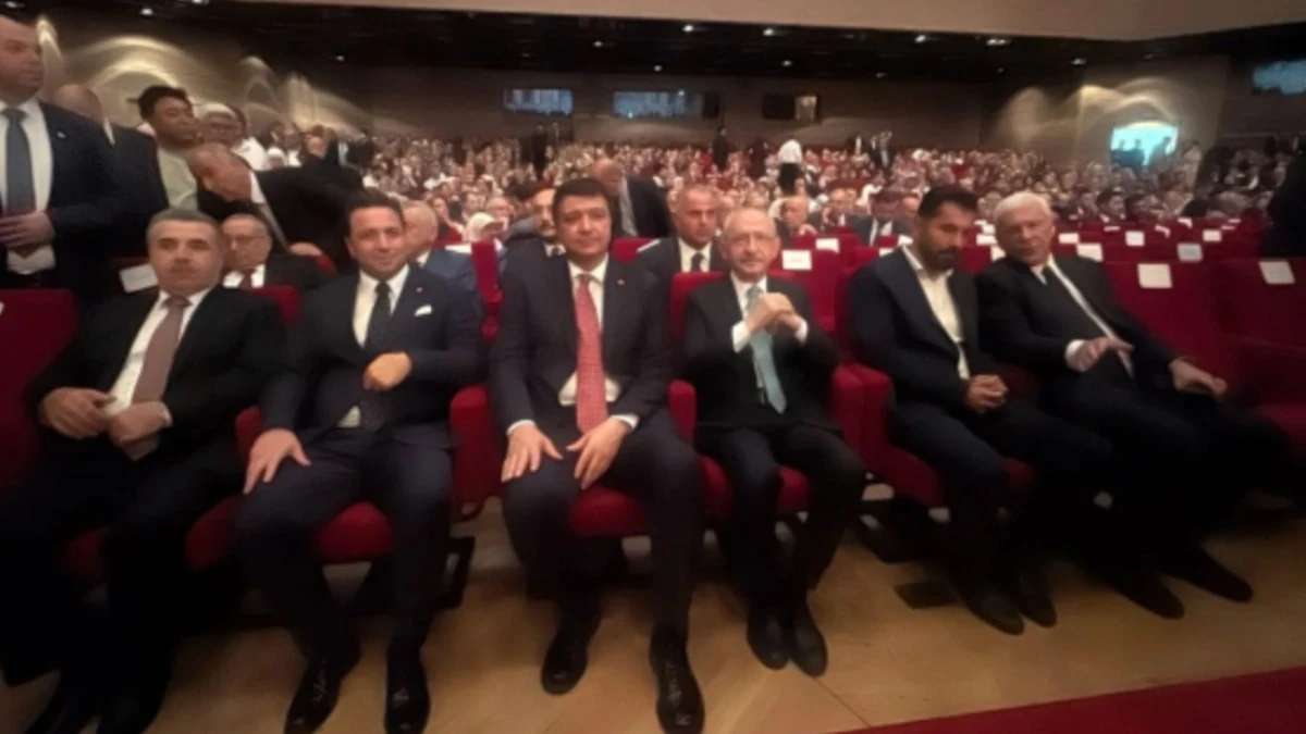 Davutoğlu'nun oğlunun düğünü siyasetten birçok ismi ağırladı