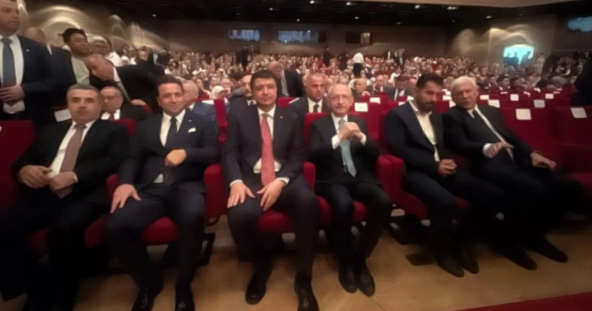 Davutoğlu'nun oğlunun düğünü siyasetten birçok ismi ağırladı
