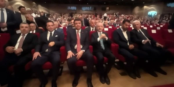 Davutoğlu'nun oğlunun düğünü siyasetten birçok ismi ağırladı