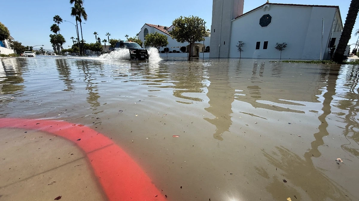 Rachel Fırtınası California kıyılarında taşkınlara neden oldu