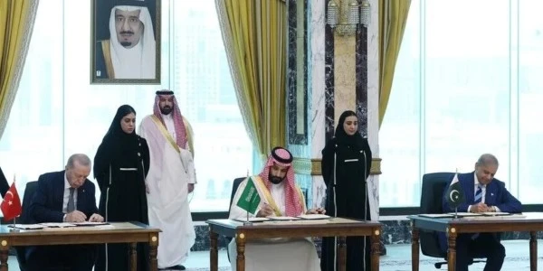Pakistan: Suudi Arabistan’da önemli sayıda askerimiz bulunuyor