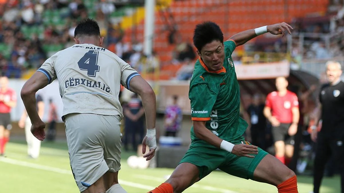 Alanyaspor-Erzurumspor FK maçında gol sesi çıkmadı