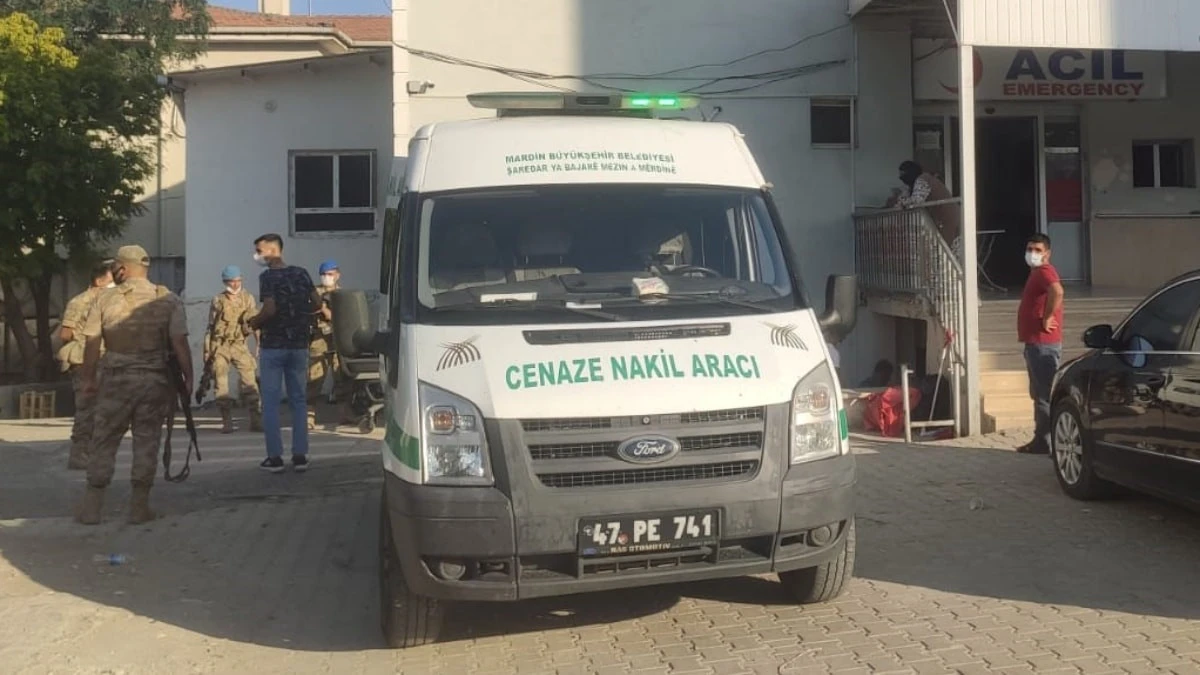 Mardin'de park halindeki traktörün altında kalan çocuk öldü