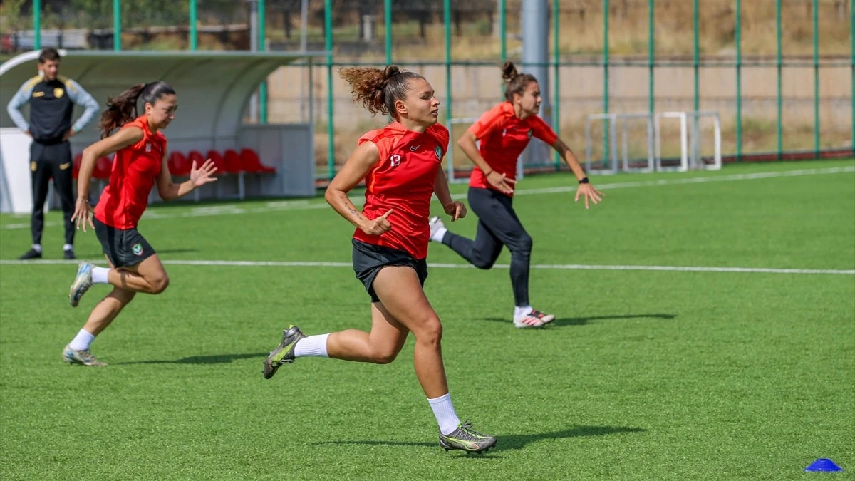 Amedspor Kadın Futbol Takımı'nda hedef şampiyonluk ve Avrupa