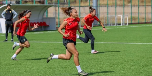 Amedspor Kadın Futbol Takımı'nda hedef şampiyonluk ve Avrupa