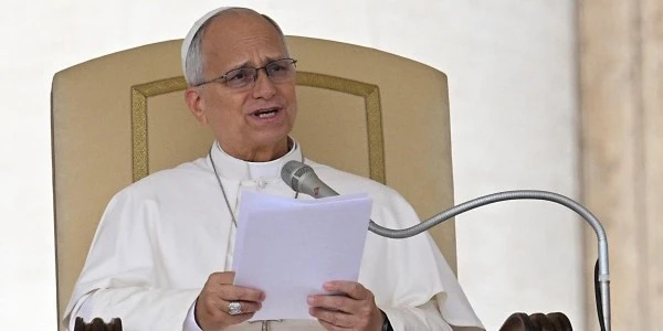 Papa 14. Leo akciğerindeki nodül nedeniyle ameliyat olacak