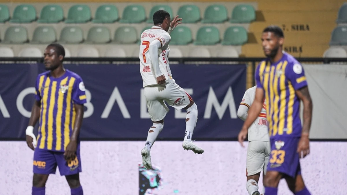 Göztepe, Eyüpspor'u 4-0 yenerek sezonun ilk galibiyetini aldı
