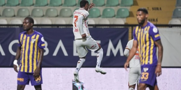Göztepe, Eyüpspor'u 4-0 yenerek sezonun ilk galibiyetini aldı