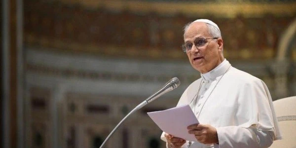 Papa 14. Leo'ya akciğer adenokarsinomu tanısı kondu