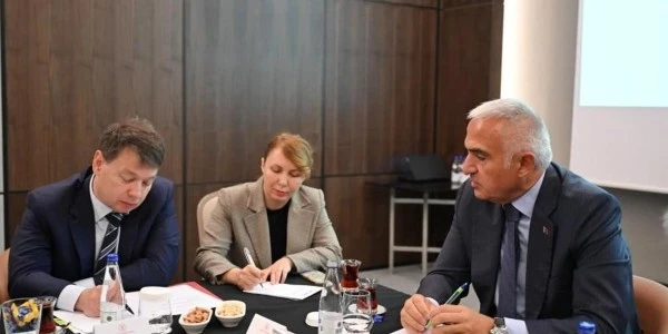 Türkiye-Rusya hattında daha fazla uçuş için temaslar sürüyor