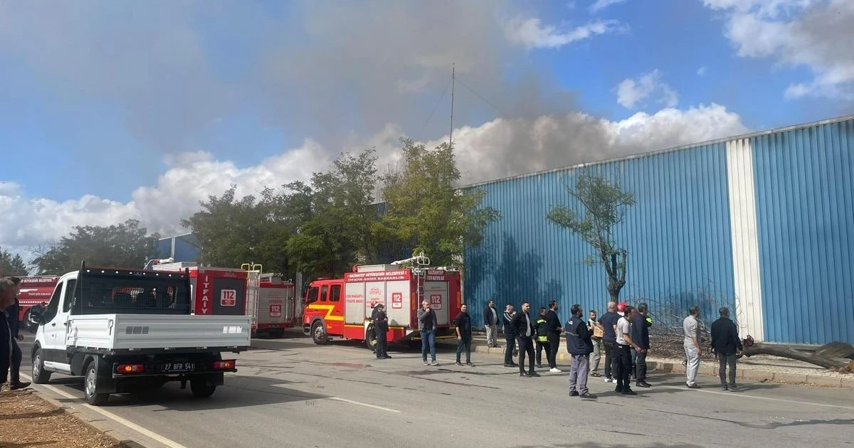 Gaziantep’te pamuk fabrikasındaki yangın kontrol altına alındı