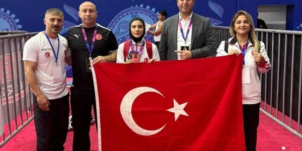 Osmaniyeli milli sporcu Filyet Nacar’dan Dünya Kupası’nda iki madalya