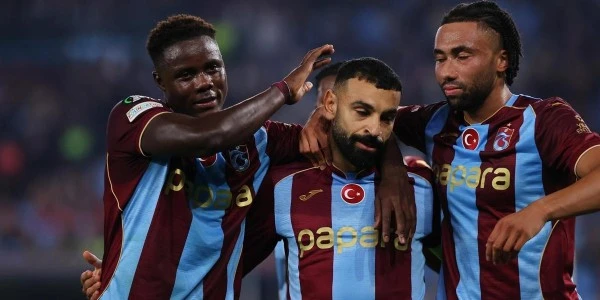 Trabzonspor, Hearts Karşısında Salah ve Dju ile İki Farkı Buldu