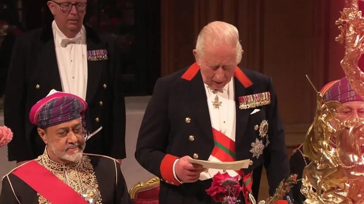 44 yıl sonra gelen ziyarette Kral Charles hadisi Arapça okudu