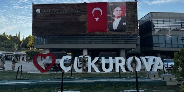 Çukurova Belediye Başkanı Emrah Kozay görevden uzaklaştırıldı