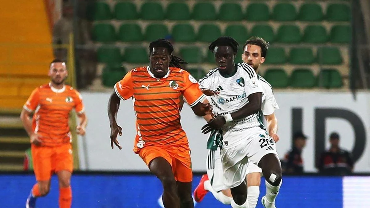 Kocaelispor, Alanyaspor deplasmanında 2-1'lik galibiyet aldı
