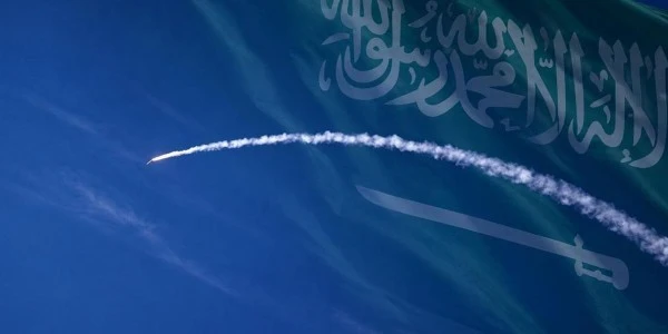 Suudi Arabistan: Mekke ve Medine’ye yönelen füzeler vuruldu