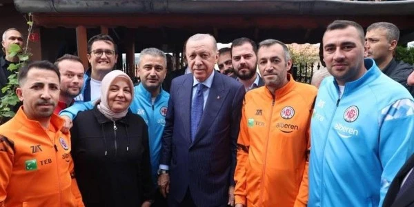 Erdoğan, İstanbul Kastamonuspor yönetimini Fatih'te kabul etti