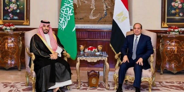 Mısır Parlamentosu, Suudi Arabistan’a askeri desteği onayladı