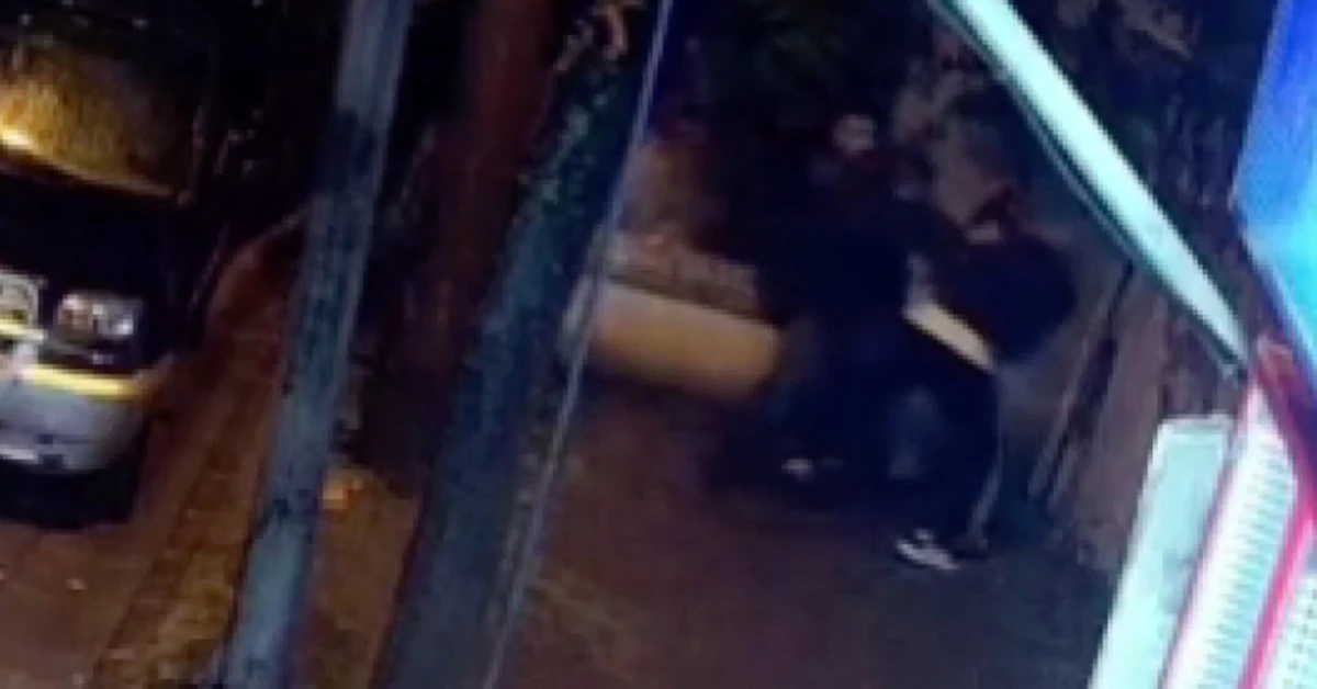 Avcılar’da eski arkadaşların bıçaklı kavgası: 1 ölü, 2 yaralı