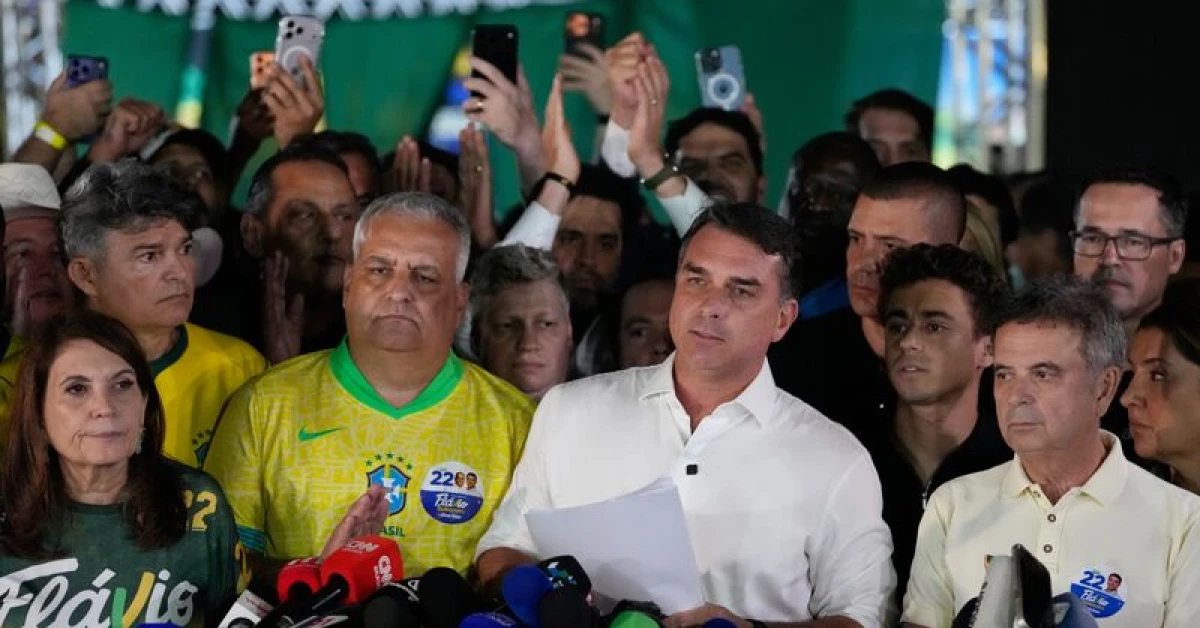 Seçimi kaybeden Flavio Bolsonaro, pasaport iptaline rağmen ABD’ye gitti