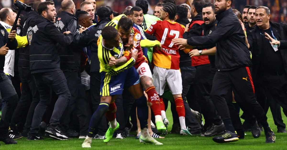 Derbi kavgasında Abdülkerim Bardakcı ve Archie Brown PFDK'da