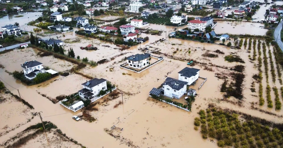 Muğla Dalaman’da sel: Evler ve tarım arazileri su altında kaldı