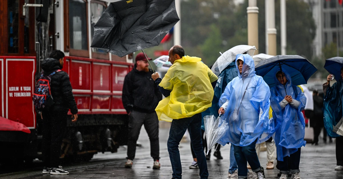 Meteoroloji'den 30 il için uyarı: Kuvvetli yağış ve sel riski
