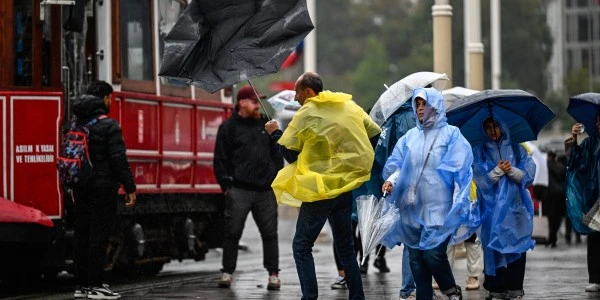 Meteoroloji'den 30 il için uyarı: Kuvvetli yağış ve sel riski