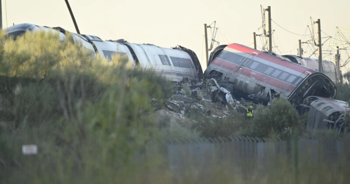 İspanya tren kazasında kayıtlar: AVE'ye normal hız talimatı